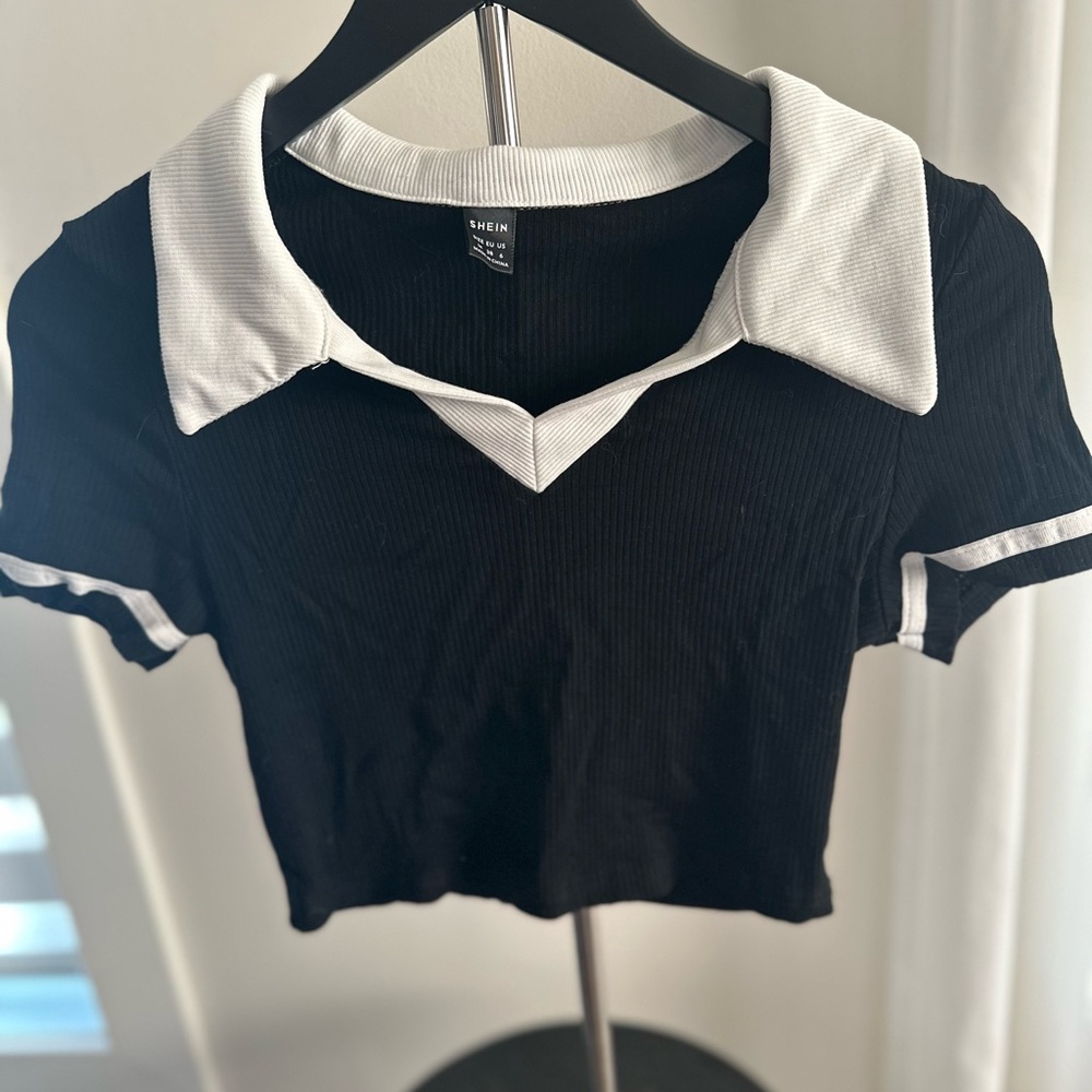 SHEIN Black and White Contrast Collar Top